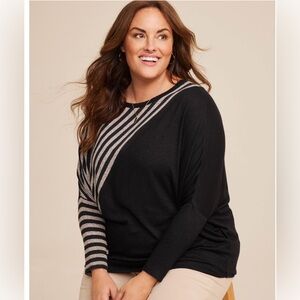 Maurices Beige/Gray and Black Knit Top